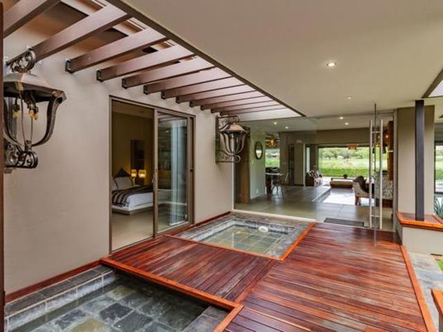 5 Bedroom House in Pecanwood