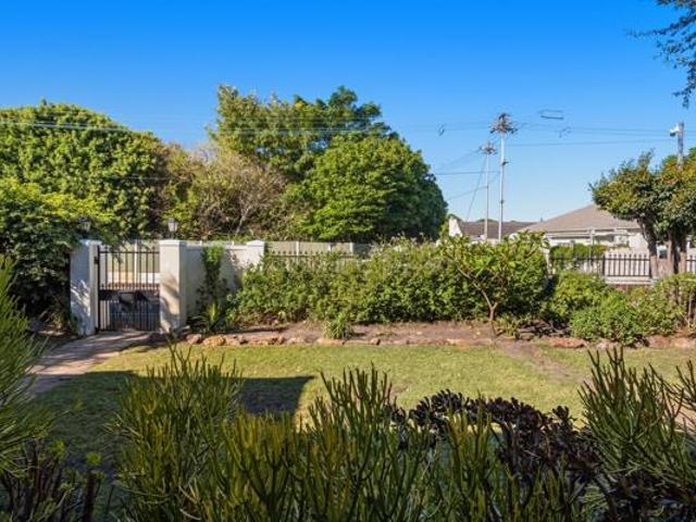 5 Bedroom House in Plumstead