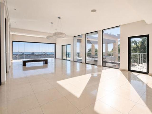 5 Bedroom House in Plattekloof