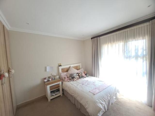 5 Bedroom House in Protea Park