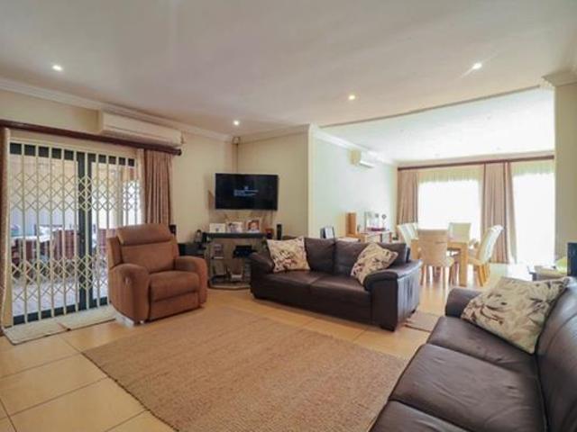 5 Bedroom House in Protea Park