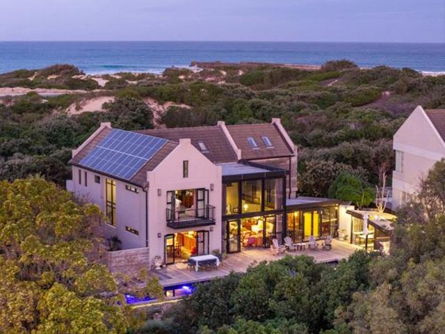 5 Bedroom House in Royal Alfred Marina