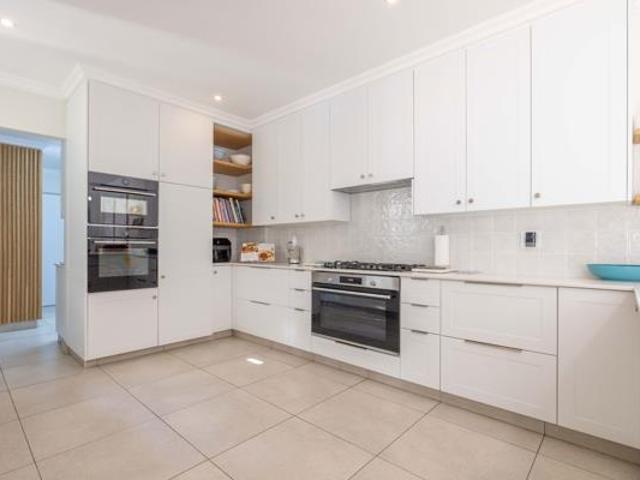 5 Bedroom House in Royal Alfred Marina