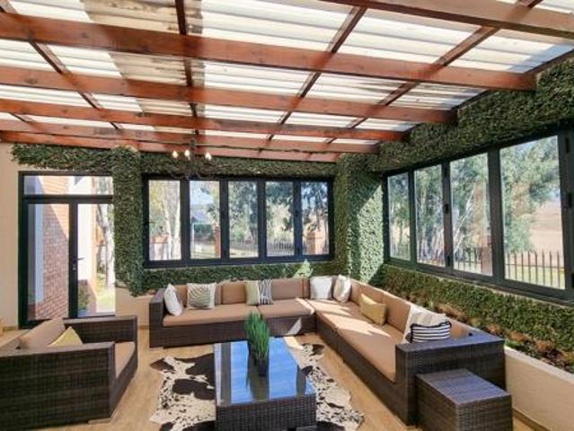 5 Bedroom House in Roberts Estate
