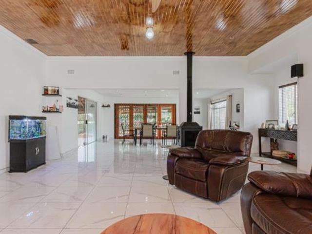 5 Bedroom House in Roodepoort Central