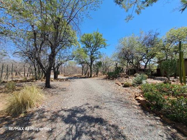 5 Bedroom House in Rooiberg