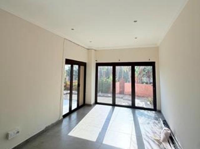 5 Bedroom House in Rooihuiskraal