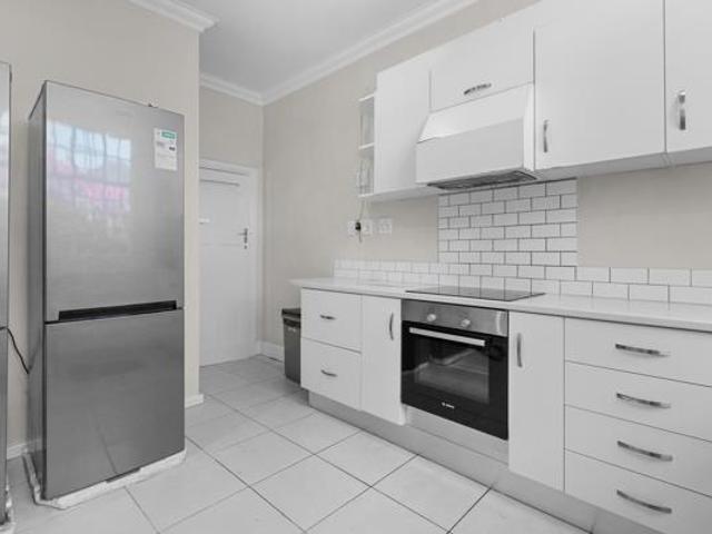 5 Bedroom House in Rosebank