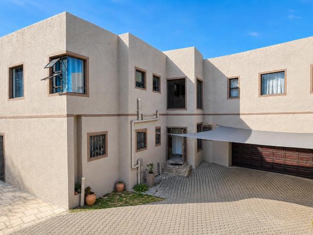 5 Bedroom House in Radiokop