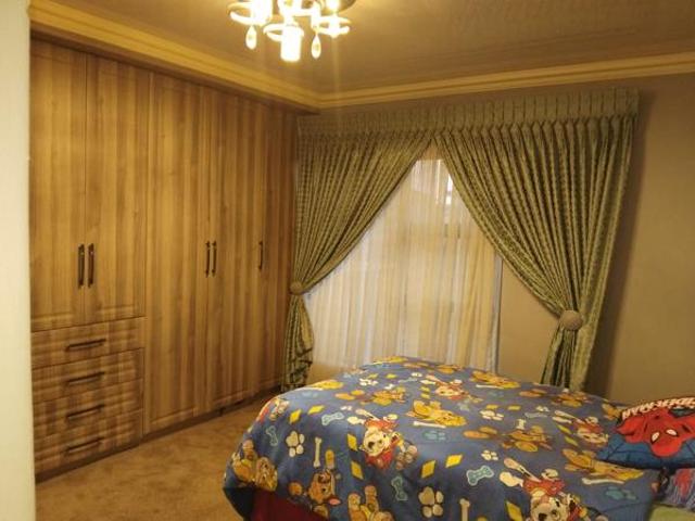 5 Bedroom House in Reyno Ridge