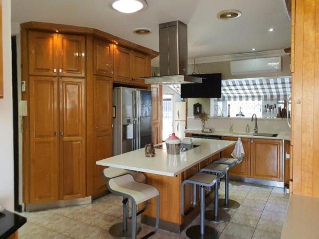5 Bedroom House in Reservoir Hill