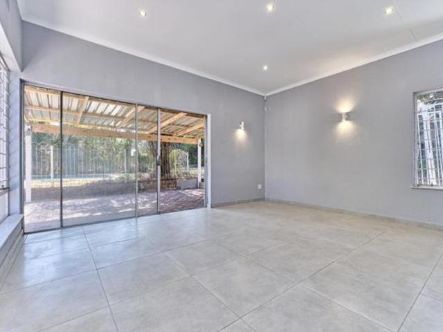 5 Bedroom House in River Club