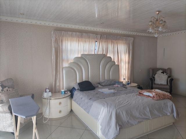5 Bedroom House in Riamar Park