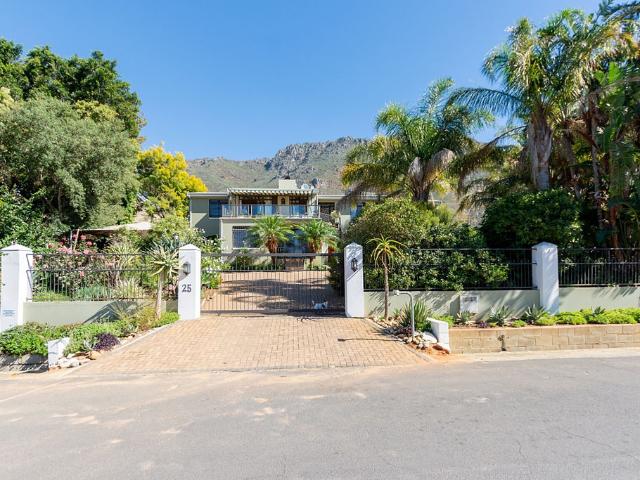 5 Bedroom House in Riebeek West