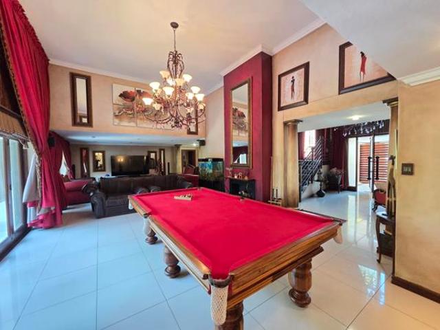 5 Bedroom House in Woodhill