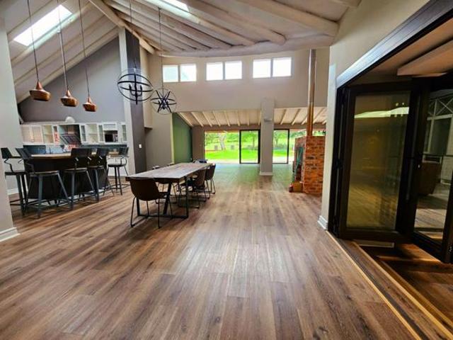 5 Bedroom House in Woodhill Golf Estate