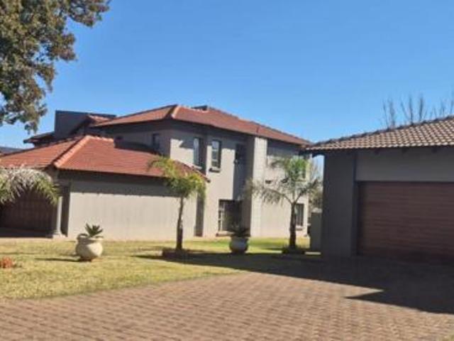 5 Bedroom House in Woodland Hills Wildlife Estate