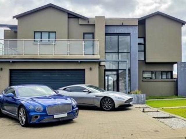 5 Bedroom House in Woodland Hills Wildlife Estate
