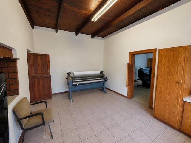 5 Bedroom House in Worcester Central