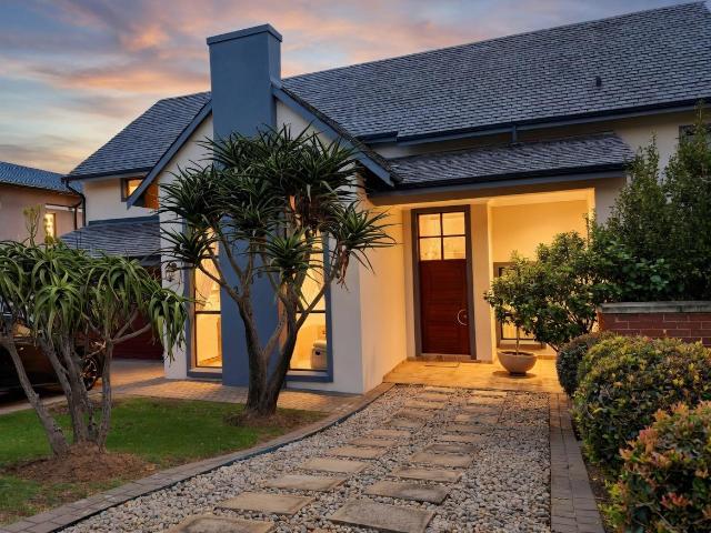 5 Bedroom House in Waterfall Country Village