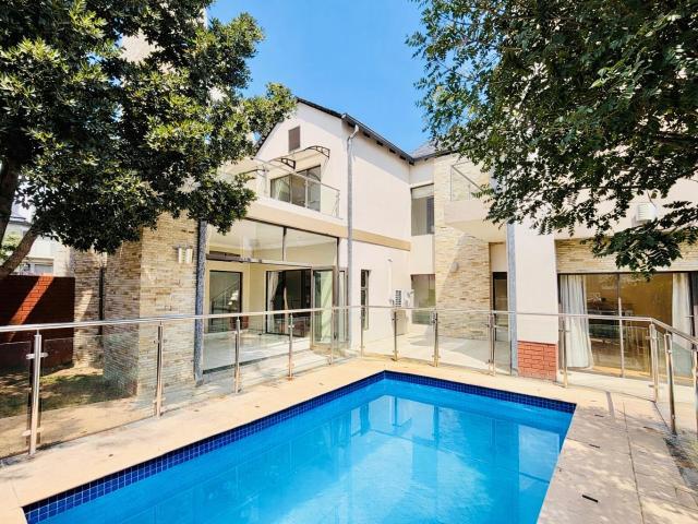 5 Bedroom House in Waterfall Country Village