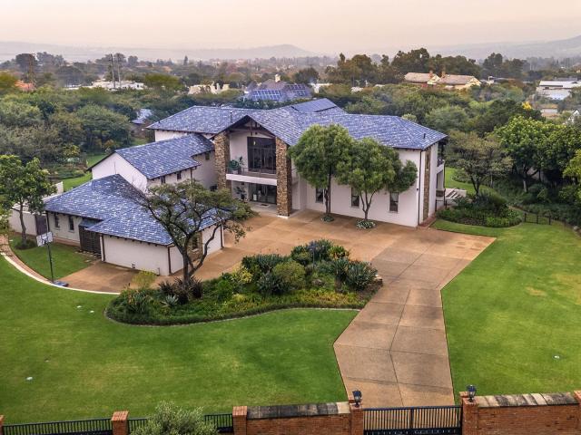 5 Bedroom House in Waterfall Equestrian Estate