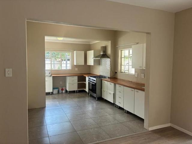 5 Bedroom House in Waterkloof