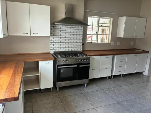 5 Bedroom House in Waterkloof