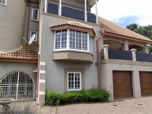 5 Bedroom House in Waterkloof