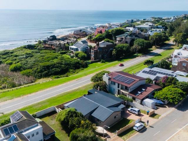 5 Bedroom House in Wavecrest
