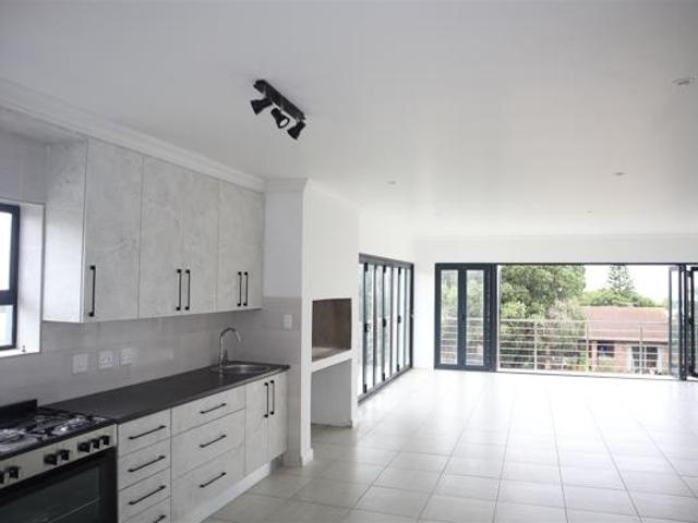 5 Bedroom House in Wavecrest