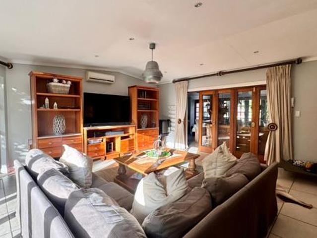 5 Bedroom House in Waverley