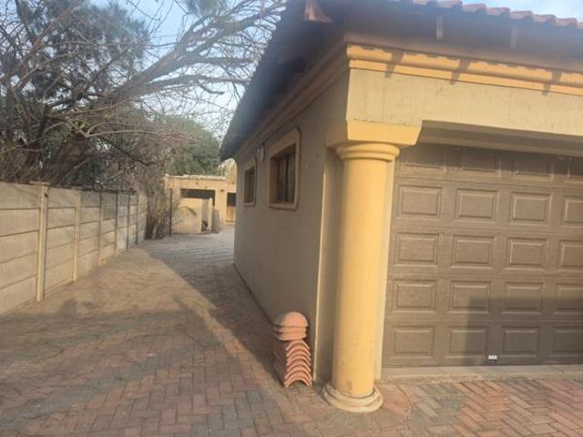 5 Bedroom House in Waldrift