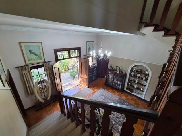 5 Bedroom House in Wembley