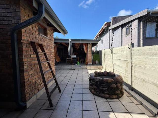 5 Bedroom House in West Acres