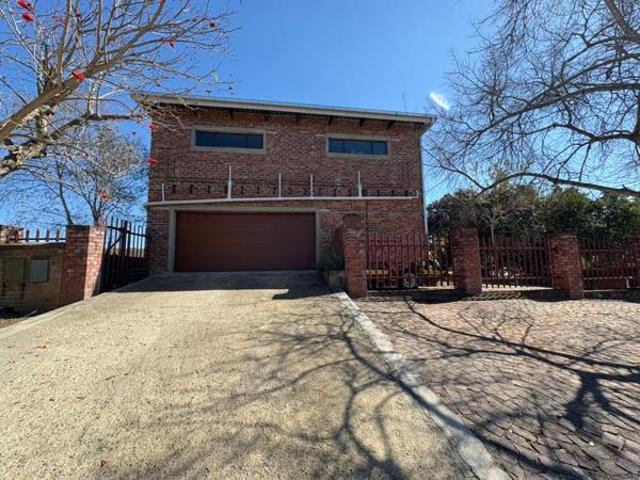 5 Bedroom House in West Acres
