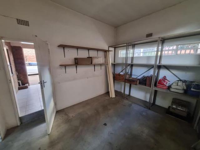 5 Bedroom House in West End