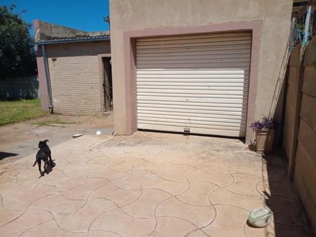 5 Bedroom House in Westonaria