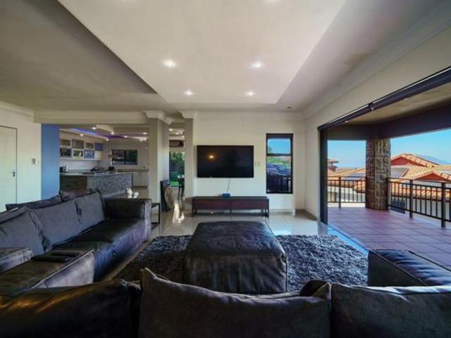 5 Bedroom House in Westbrook