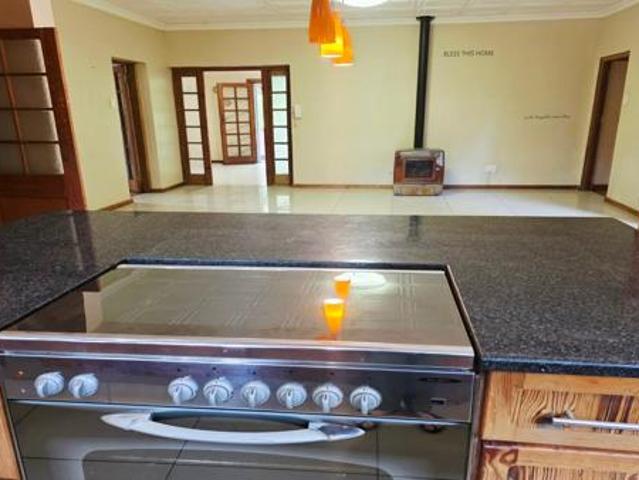 5 Bedroom House in Westdene