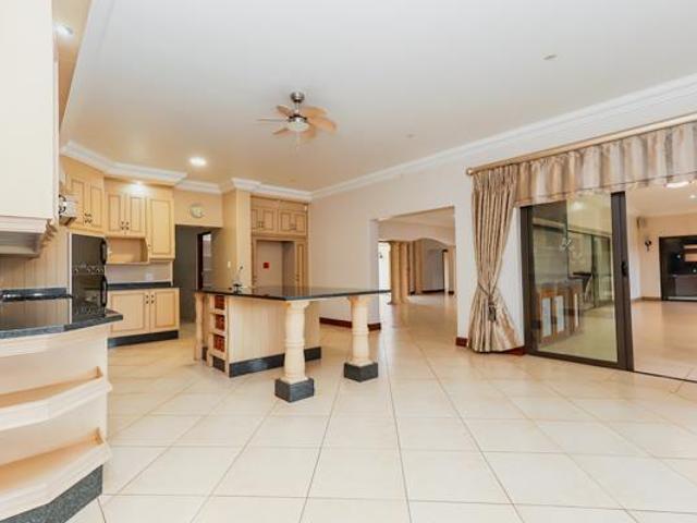 5 Bedroom House in Westlake Country & Safari Estate