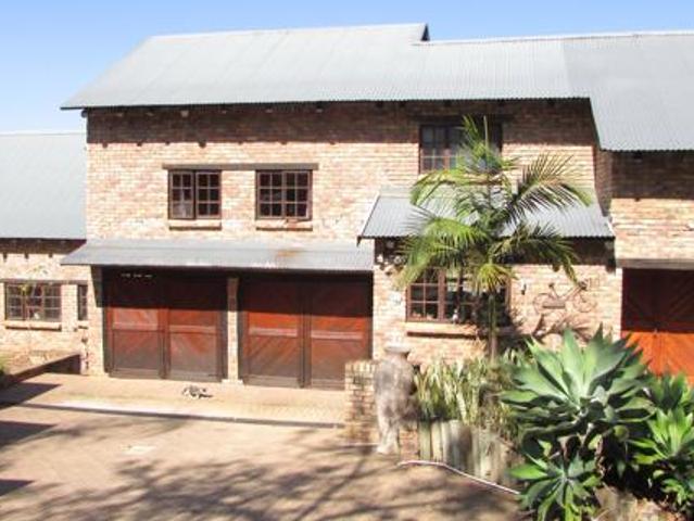 5 Bedroom House in White River Central