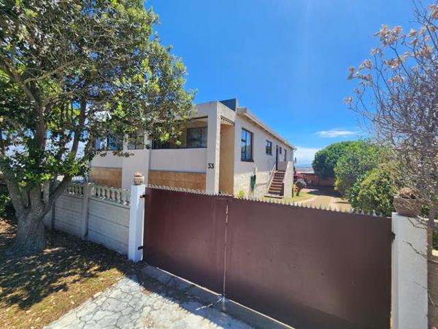 5 Bedroom House in Witsand