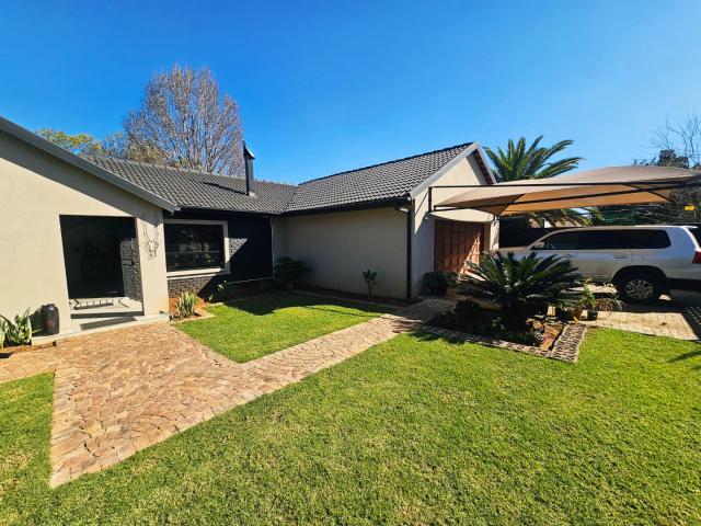 5 Bedroom House in Wierda Park