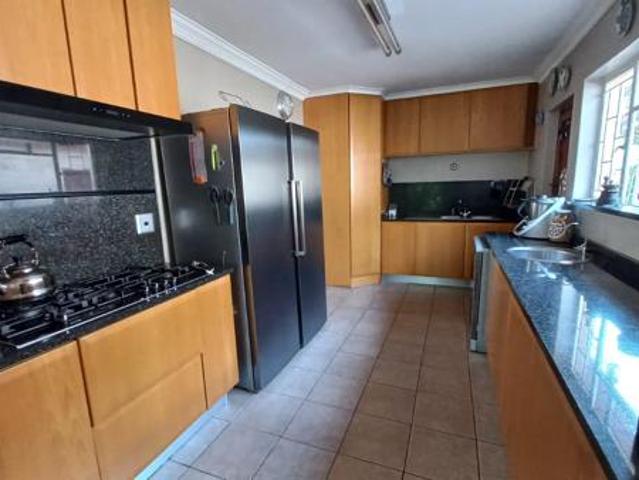 5 Bedroom House in Wierda Park