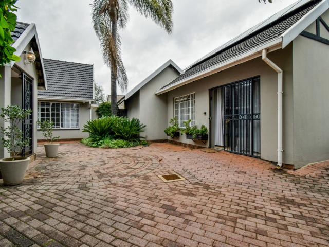 5 Bedroom House in Wierda Park