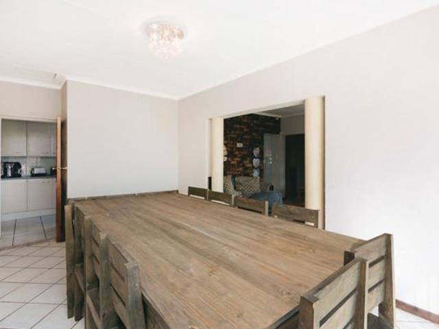 5 Bedroom House in Wilro Park