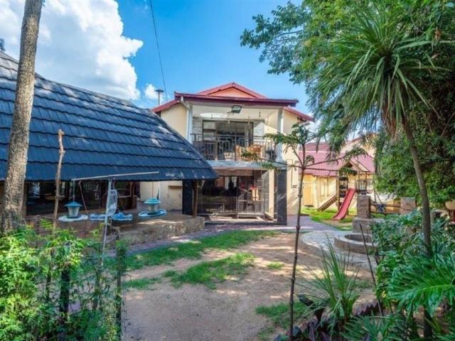 5 Bedroom House in Winchester Hills