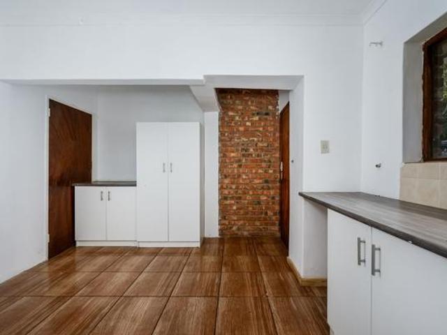 5 Bedroom House in Winterhoek Park