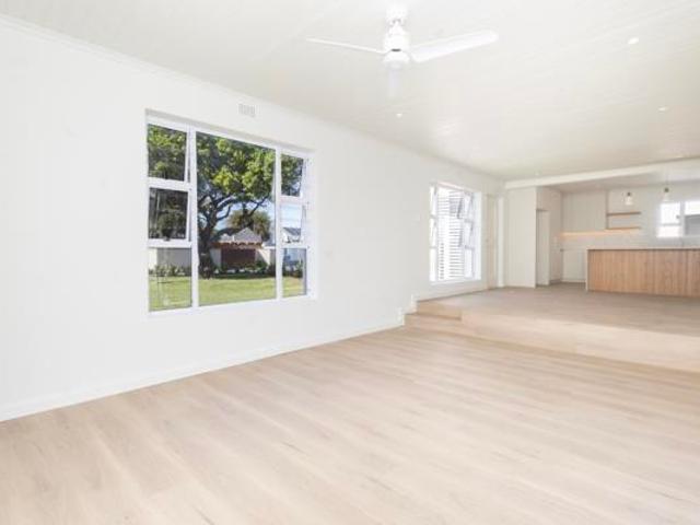 5 Bedroom House in Tokai